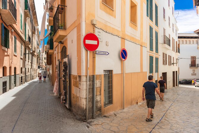 Palma de Mallorca Medieval Jewish Quarter Audio Guide - Carrer de la Pelleteria and the feel of the old quarter