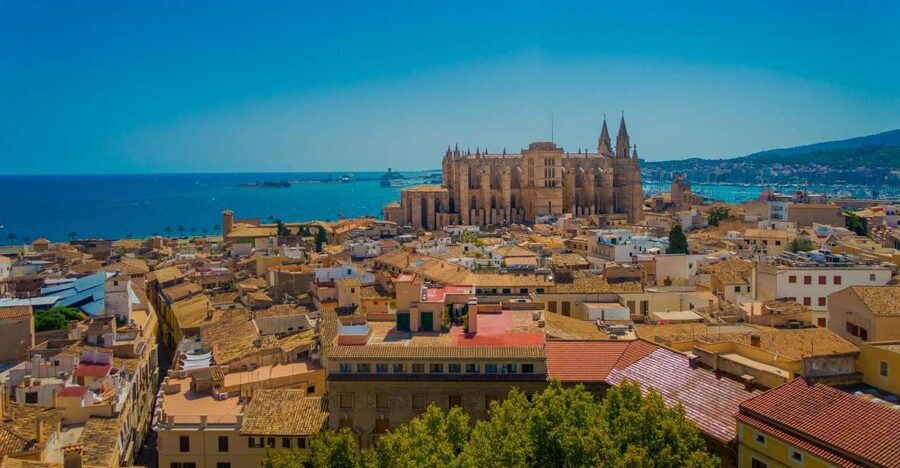 Palma de Mallorca: Self-Guided Audio Tour - Palma’s plazas and grand civic buildings
