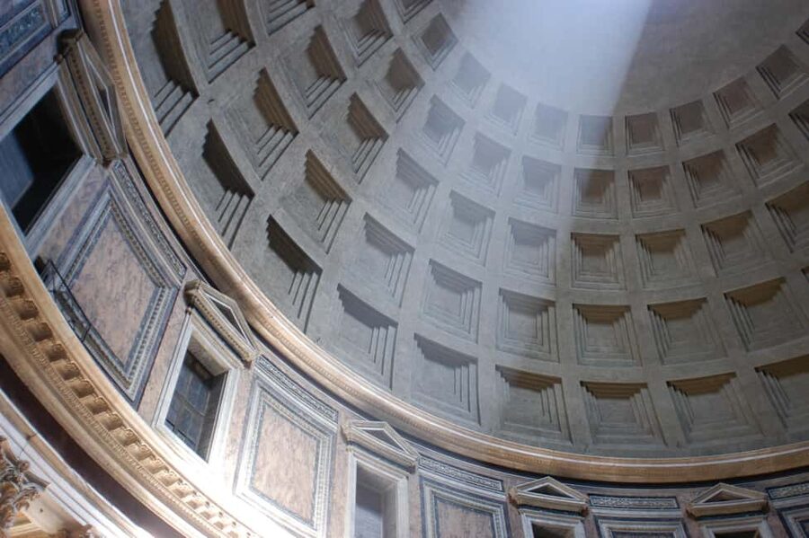 Pantheon Full Experience With Host & Interactive Audio App - Meeting the host near the Pantheon