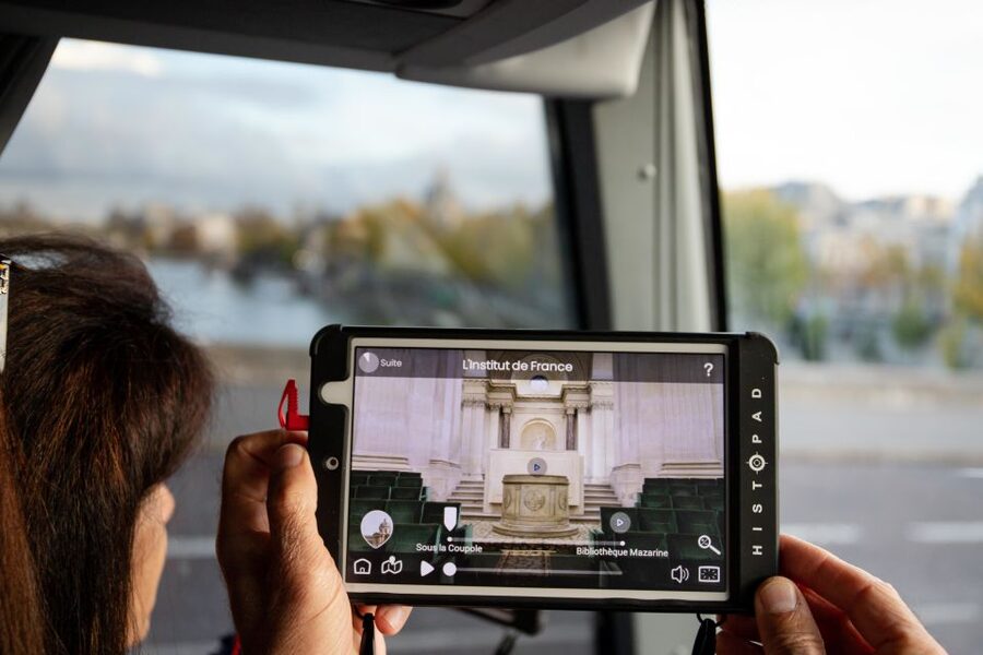 Paris: Audio-Guided Bus Tour & Seine River Cruise - Choosing the right departure time