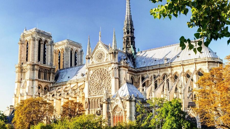Paris Audioguide - TravelMate app for your smartphone - Who will get the most from this app