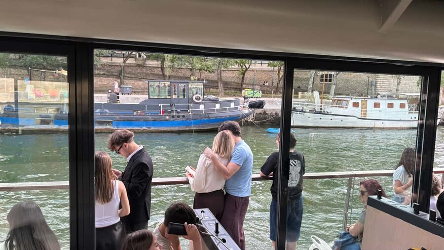 Paris: Illuminations River Cruise with Audio Commentary - Key points to know before boarding