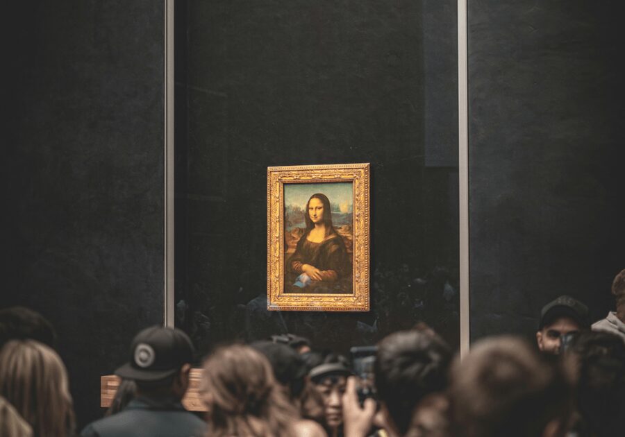 Paris: Louvre Museum Ticket & Exclusive Immersive AudioGuide - Getting in through the Pyramid