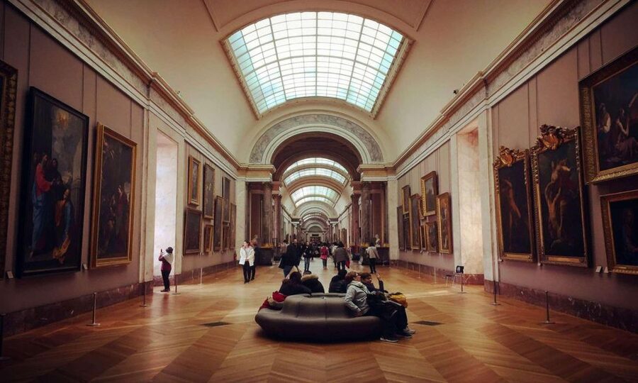 Paris: Louvre Ticket with Audioguide App and Seine Cruise - Entering the Louvre without a live guide