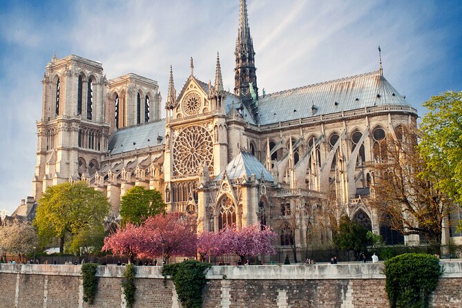 Paris Notre Dame Cathedral Audio Guide Visit - How to judge the 2.8 rating