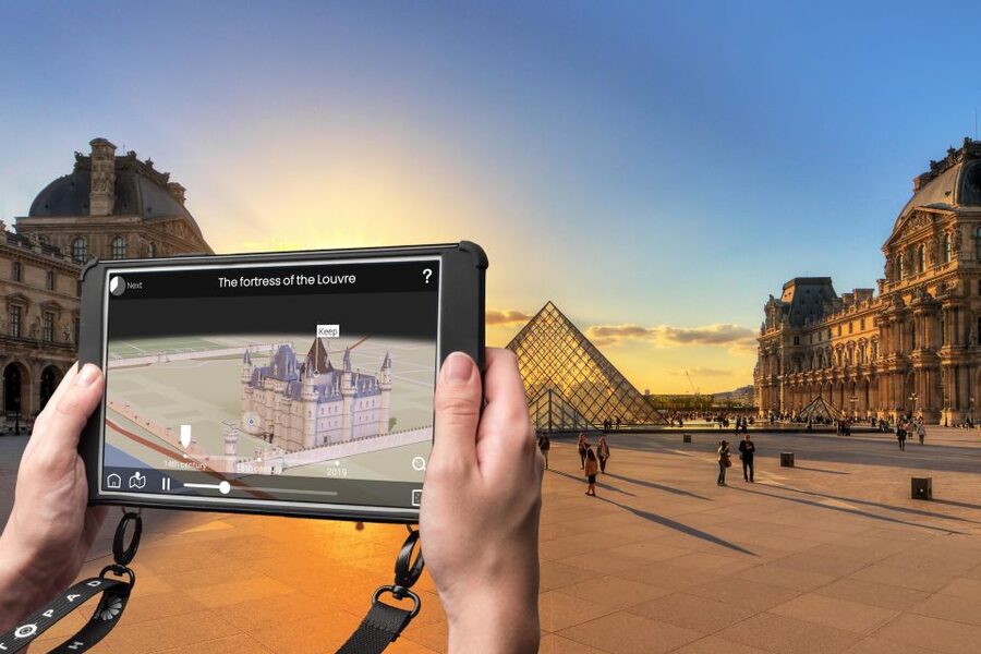 Paris: Openair Double Decker Bus Audio-Guided City Tour - The Eiffel Tower from Trocadero Square