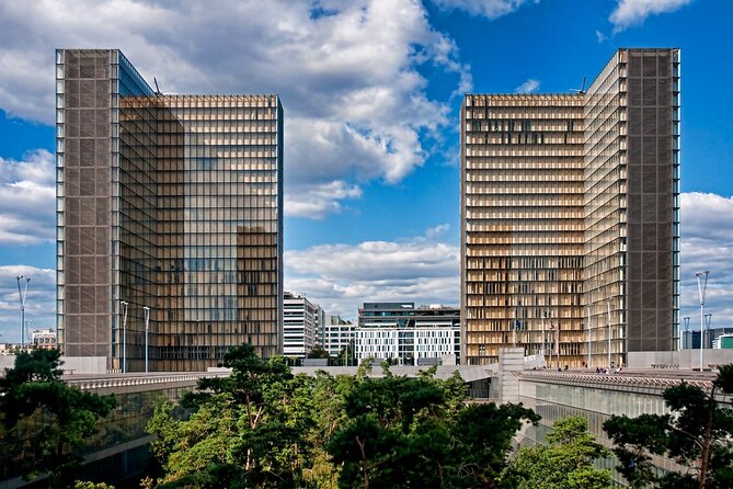 Paris Self-Guided Audio Tour - Opéra, Montmartre, and the western parks