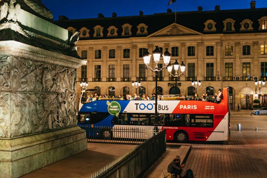 Paris: Tootbus Panoramic by Night Bus Tour with Audioguide - Opera brings the circuit back to the center