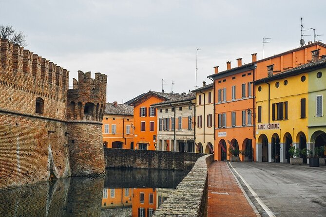 Parma Walking Tour with Audio and Written Guide by a Local - A good way to meet Parma on foot