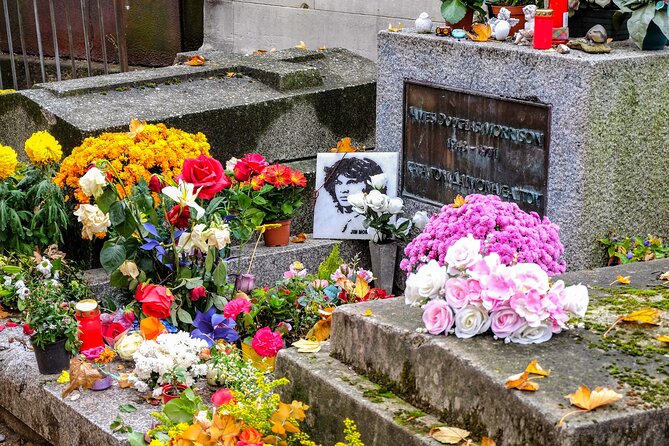 Père-Lachaise Cemetery Paris Tour with Audioguide - Key points to know before you go