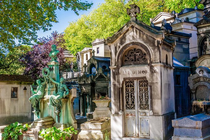 Père-Lachaise Cemetery Paris Tour with Audioguide - Timing, access, and cemetery etiquette