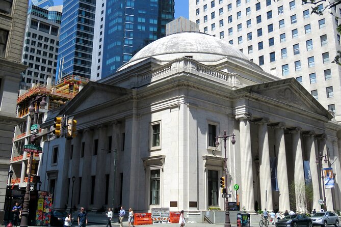 Philadelphia Architecture: Discover Every American Style on a GPS Audio Tour - City Hall is the route’s major visual anchor