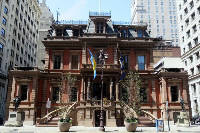 Philadelphia Architecture: Discover Every American Style on a GPS Audio Tour - PAFA gives the tour a strong opening