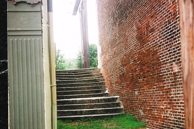 Philadelphia's Lost Waterfront: A Self-Guided Audio Tour - Philadelphia’s waterfront before the modern riverfront