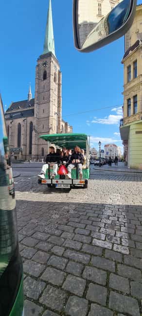 Pilsen: Panoramic Sightseeing - Bus Tour with audio guide - What the one-hour route covers