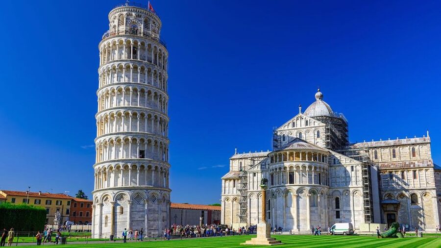 Pisa Audioguide - TravelMate app for your smartphone - Piazza dei Miracoli, the heart of the audio guide