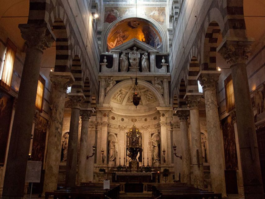 Pisa: Baptistery and Cathedral Ticket with Audio Guide - Collecting your tickets in Piazza dei Miracoli