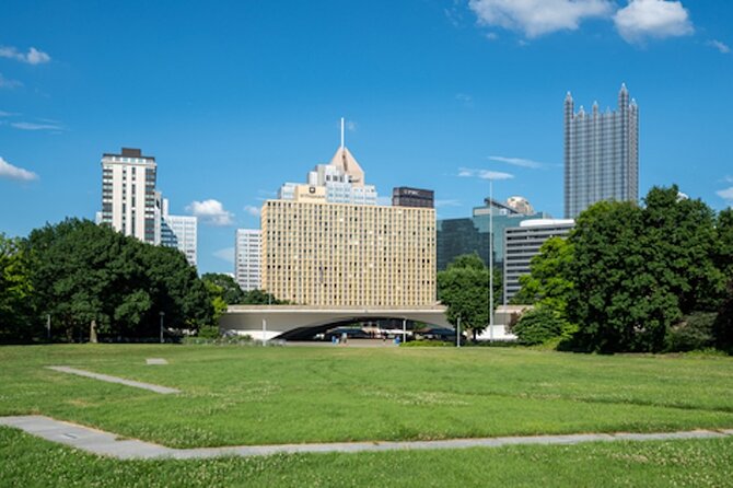 Pittsburgh's Downtown Smartphone Guided Audio Walking Tour - Finishing at the Point State Park fountain