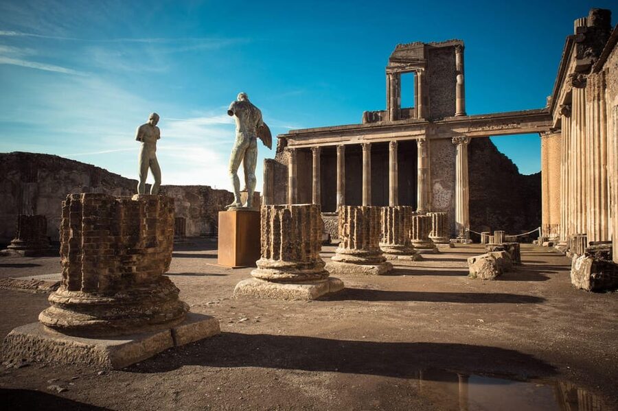 Pompei: Audio guide of the archeological site - Markets, villas, and daily life