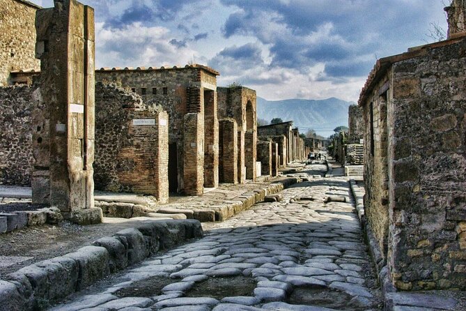 Pompeii Archaeological Park Skip-the-line Entry and Audio Guide - What this Pompeii visit is really like