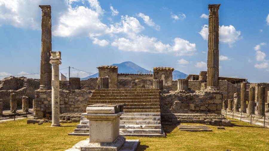 Pompeii Audioguide - TravelMate app for your smartphone - How the TravelMate app works at Pompeii