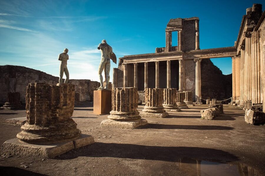 Pompeii & Herculaneum: Skip-the-line & Digital Guide App - The transport question you need to solve yourself
