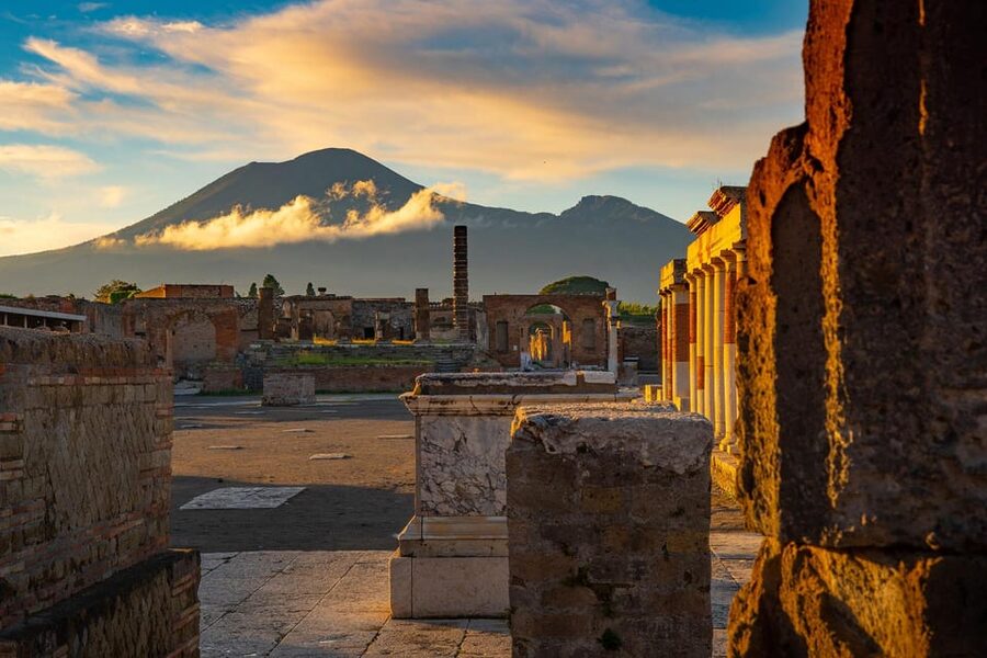 Pompeii Skip-the-Line Ticket and Audioguide - Meeting at Pompei Scavi station