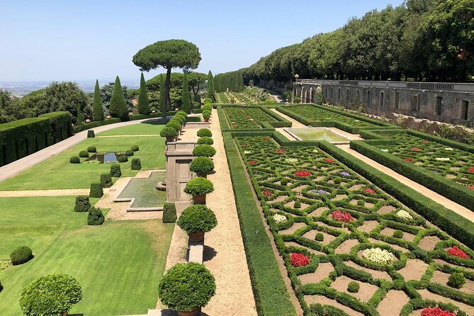 Pontifical Villa Gardens at Castel Gandolfo Audio-Guided Minibus Tour - Seeing the papal gardens from an open minibus