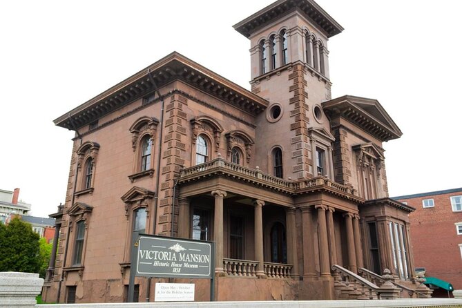 Portland Maine Self-Guided Walking Audio Tour - Portland Museum of Art and the city’s creative side