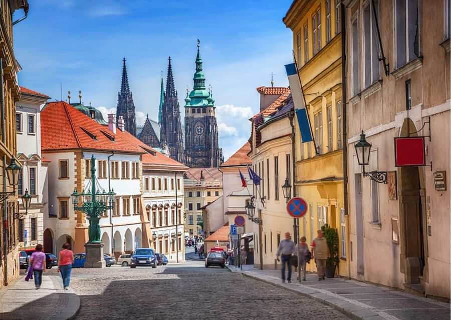 Prague: Castle Circuit Entry Tickets with Audio Guide - What this Prague Castle ticket really includes