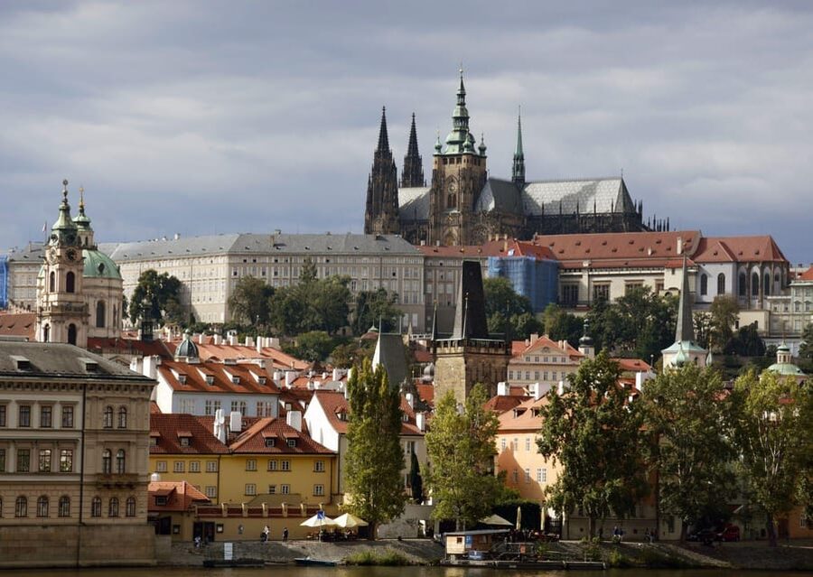 Prague: Castle Circuit Entry Tickets with Audio Guide - How much time should you allow?