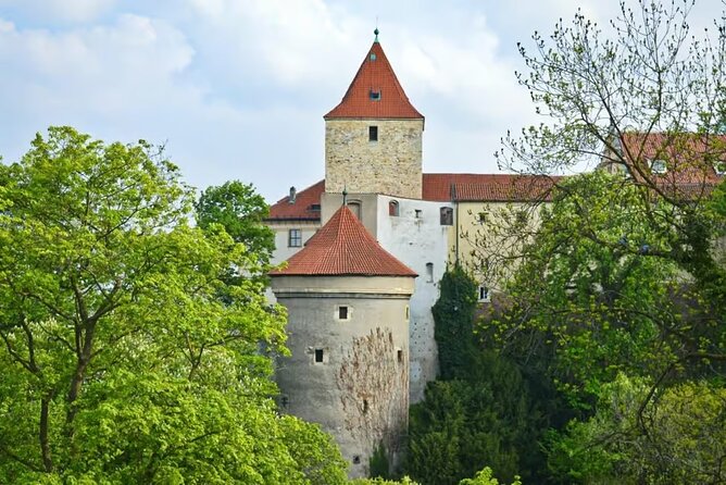 Prague Castle Skip-The-Line Ticket with Audio guide - St. Vitus Cathedral is the main event