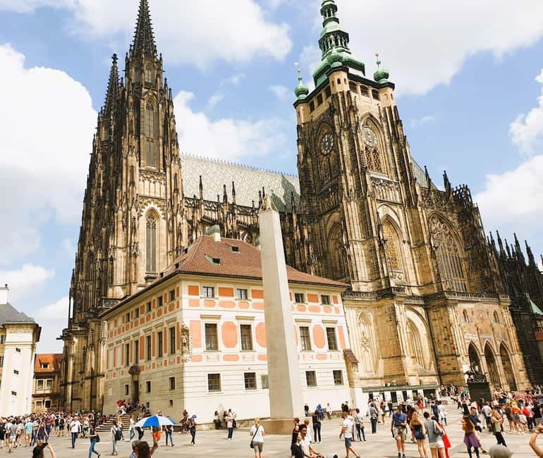 Prague Castle Ticket & Audioguide with Pick-up in GPG Office - Key points to know before you go