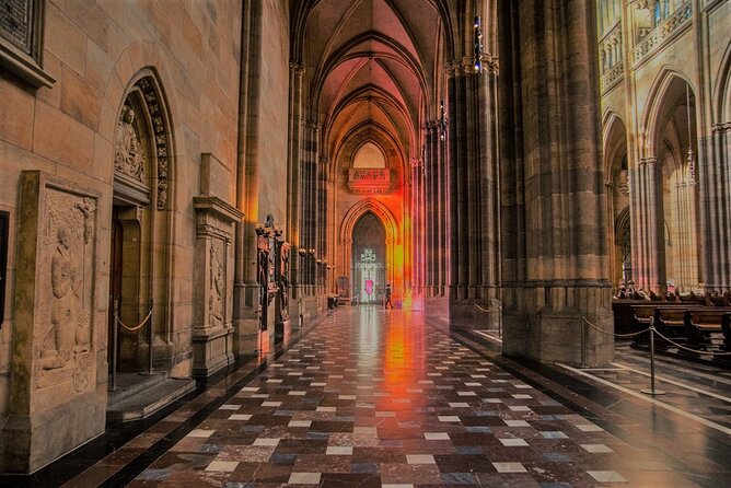 Prague Castle Ticket Including Audio Guide & 15min introduction - St. Vitus Cathedral is the main attraction