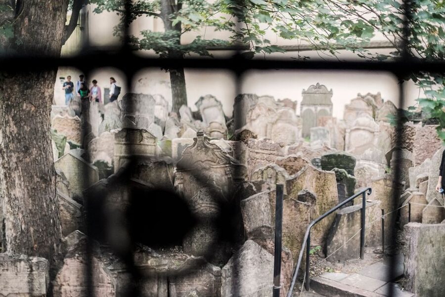 Prague: Jewish Quarter Ticket with optional Audio Guide - Pinkas Synagogue: the emotional center of the visit