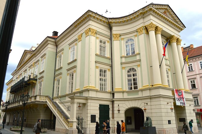 Prague: National Museum Ticket & Online Audioguide City Tour - Timing, walking, and practical planning