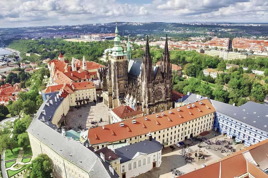 Prague: Prague Castle Skip-the-Line Ticket with Audioguide - Key points at a glance