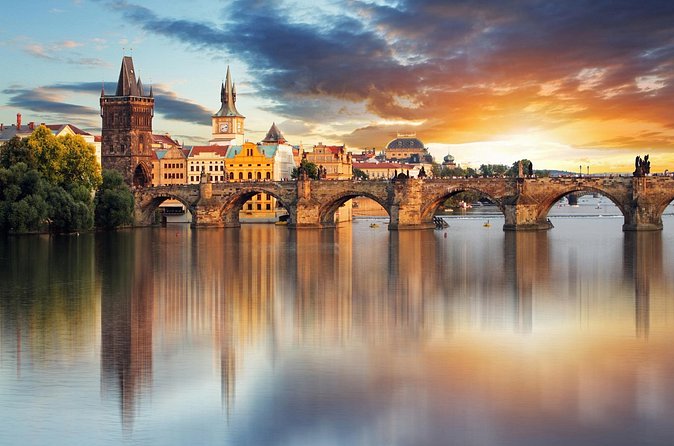 Prague Scavenger Hunt and Highlights Self Guided Audio Tour - Is three hours a fair estimate?