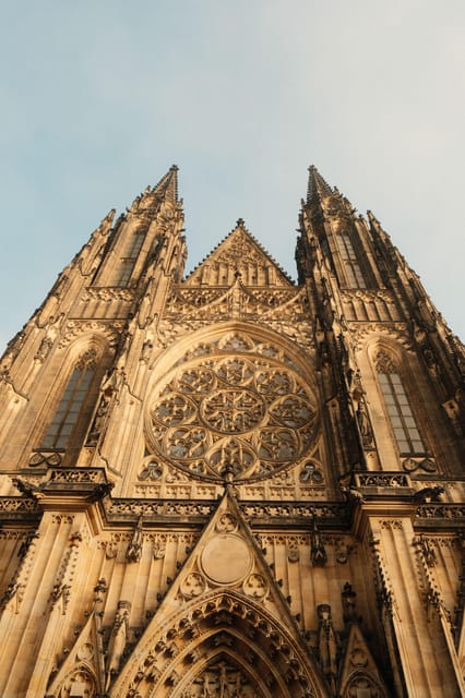 Prague: Skip-the-line Castle Ticket and Optional AudioGuide - How the mobile audio guide works