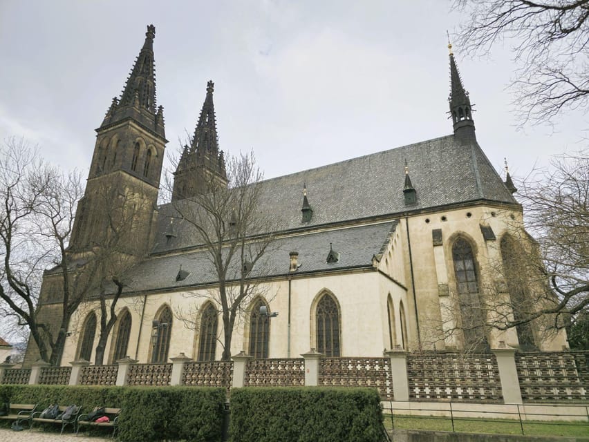 Prague: Vyšehrad Audio Guide with Optional Basilica Ticket - Languages, headphones, and the digital setup