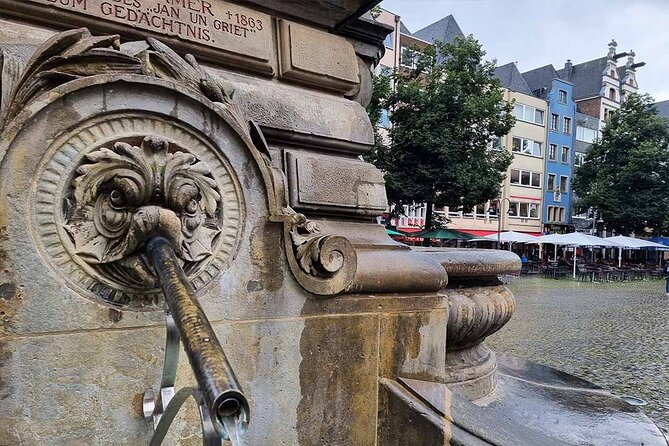 Private audio book city rally around Cologne Cathedral and the Old Town - Mini-games, clues, and the digital badge