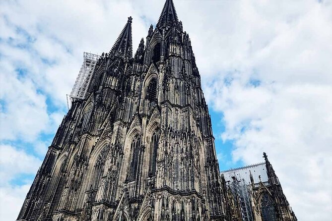 Private audio book city rally around Cologne Cathedral and the Old Town - Who should book this Cologne rally?