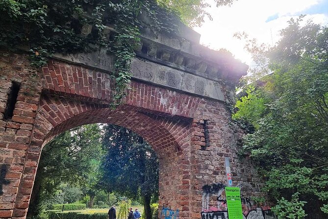 Private audio book city rally in the Volksgarten in Cologne - A detective game in one of Cologne’s oldest parks