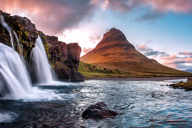 Private audio guide of the island for self-exploration tour - Keflavík, Reykjavík, and the first road lessons