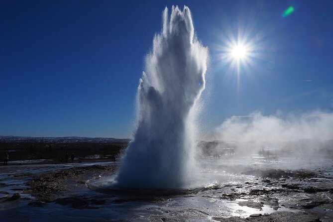 Private audio guide of the island for self-exploration tour - Thingvellir, Geysir, and Gullfoss on the Golden Circle