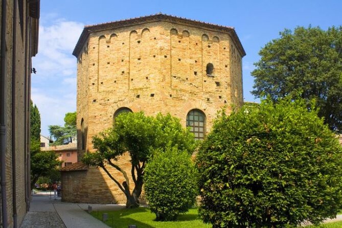 Private Audio Guided Walking Tour in Ravenna - Galla Placidia and the power of a small room