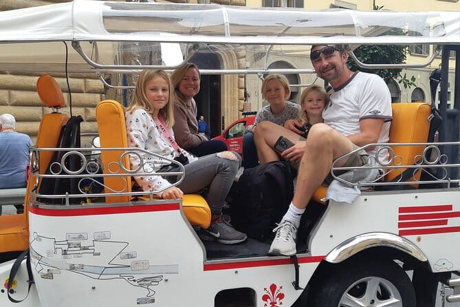 Private Florence Tour by Golf Cart ETukTuk with Audio Guide - The central churches and Santa Maria Novella