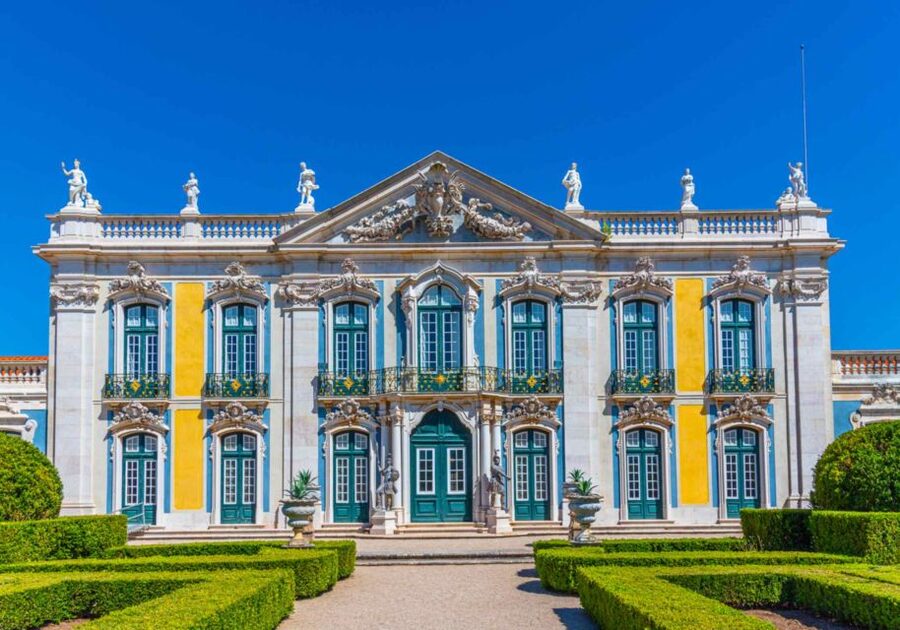 Queluz: National Palace and Gardens E-Ticket & Audio Guide - Why Queluz feels different from a grand French palace