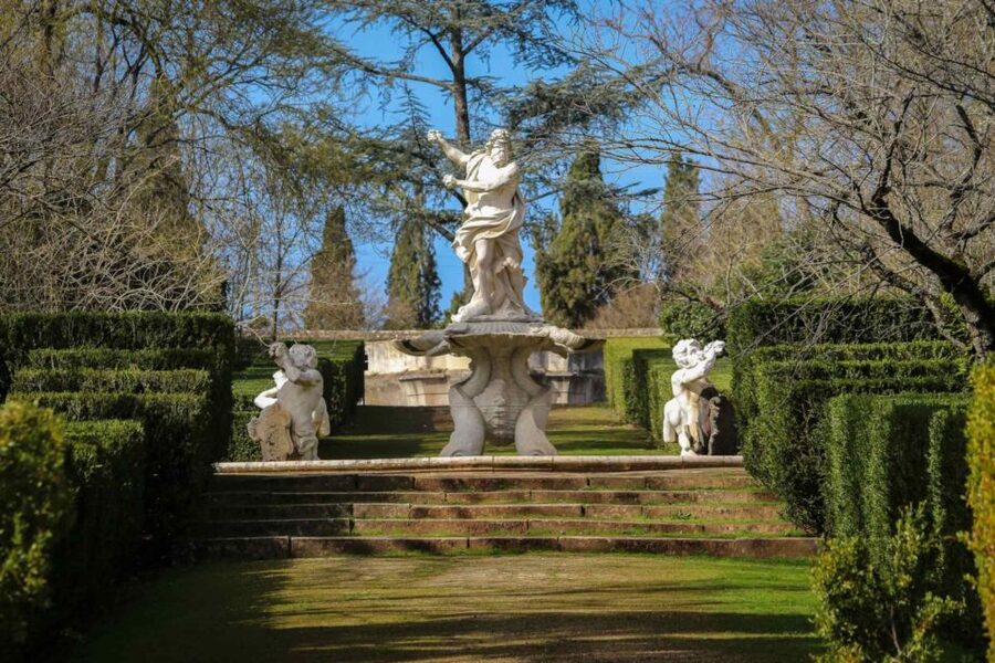 Queluz: National Palace and Gardens E-Ticket & Audio Guide - Should you book the Queluz audio tour?