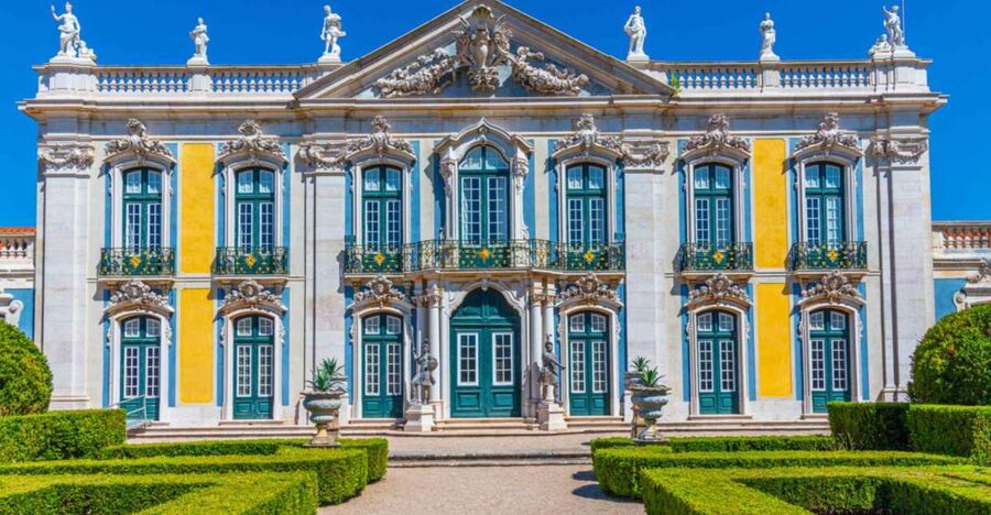 Queluz: National Palace and Gardens E-Ticket & Audio Guide - Starting with the app, ticket, and audio content
